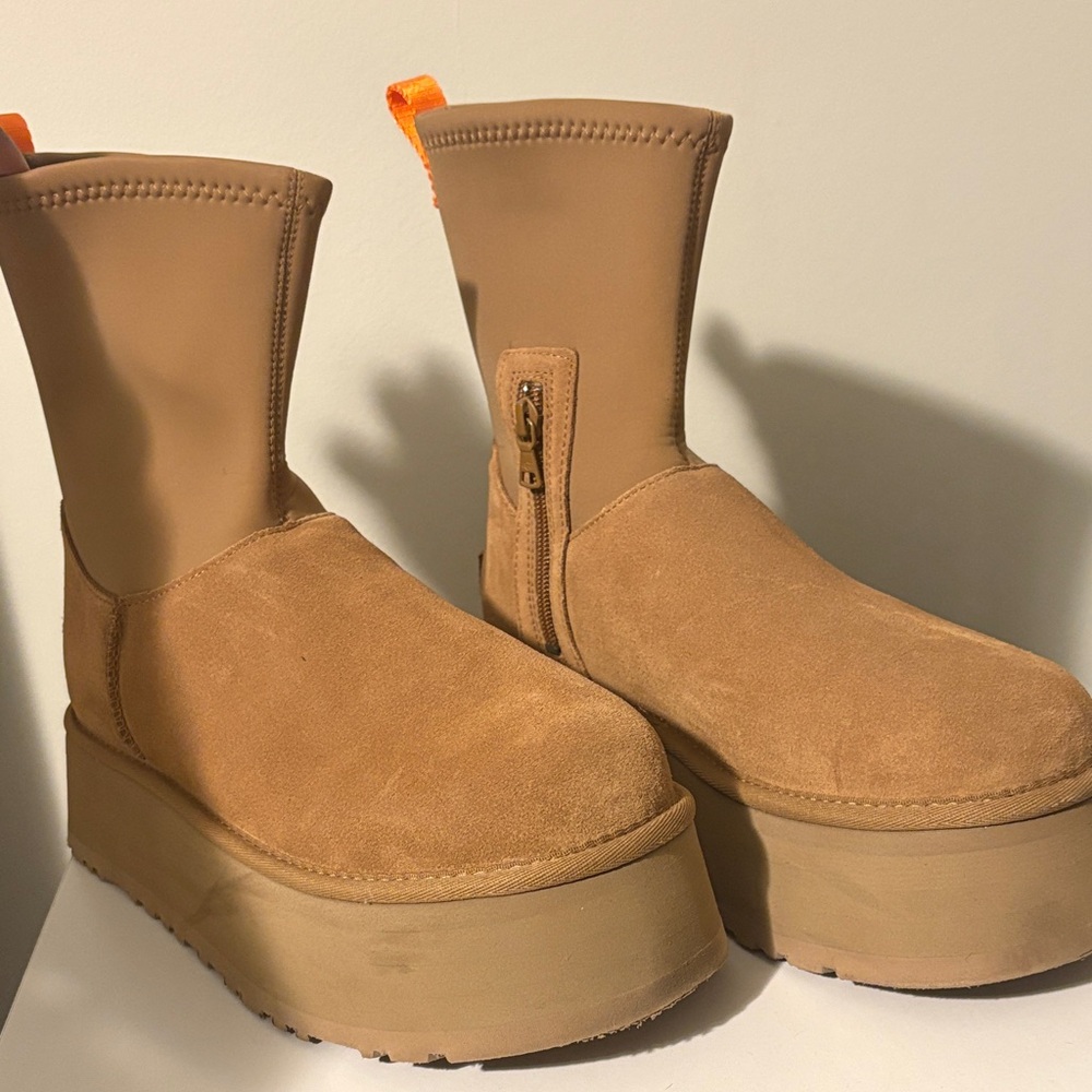 Ugg platform  Boots